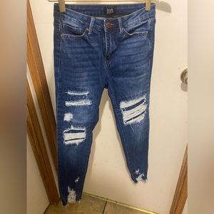 Simple society size 1 women’s ripped skinny jeans